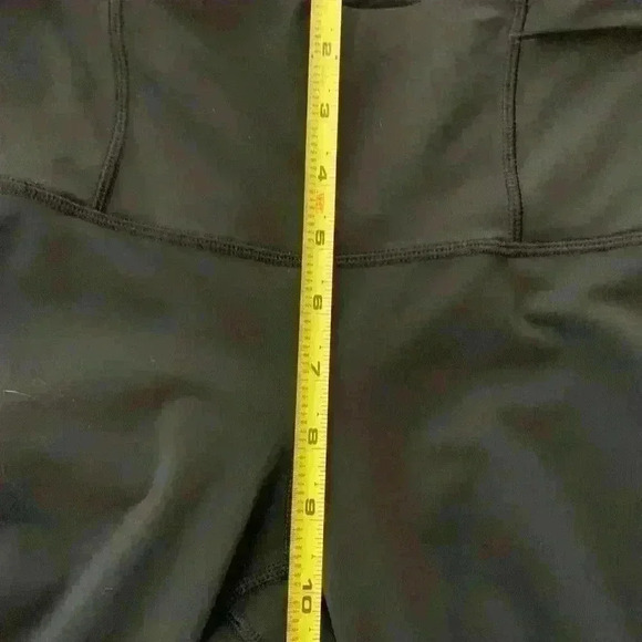 Lululemon Cropped leggings. - Picture 6 of 7